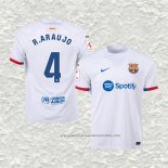 Camiseta Segunda Barcelona Jugador R.Araujo 23-24